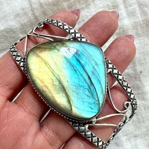 925 GORGEOUS OMBRÉ Flash Labradorite Cuff Bracelet
